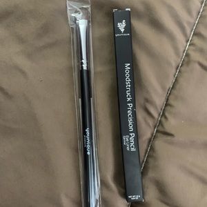 NWT YOUNIQUE eye liner & shadow brush